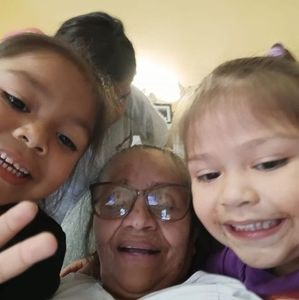 Meet your Posher, Luisa